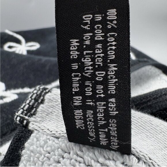 4pc Rachel Zoe Black White Trailing Ribbon Bows 2 Bath 2 Hand Towel Set NEW - Picture 8 of 8